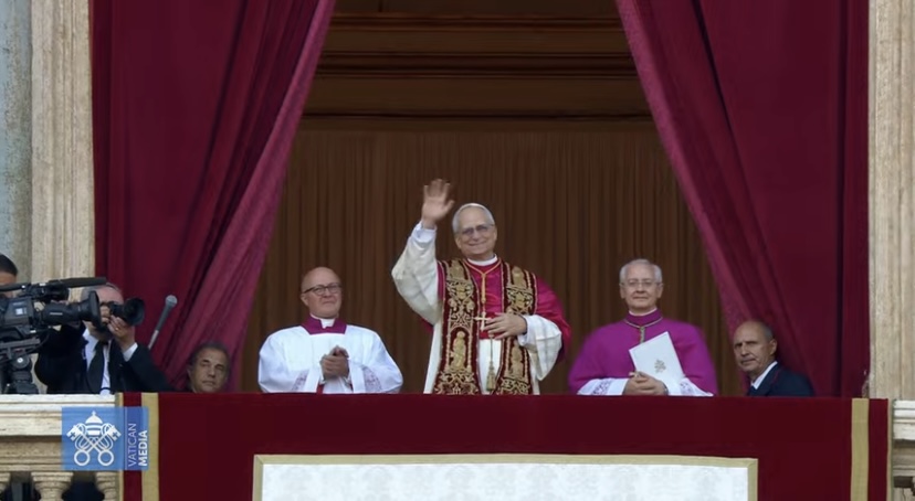 _karinaframirez's tweet photo. #PopeLeo Congrats to Cardinal Robert Prevost (Pope Leo XIV), the first American pope in the Catholic Church's 2,000-year history. https://t.co/SeUaJvG4TE… #papaleón https://t.co/KwXTAm8PBo