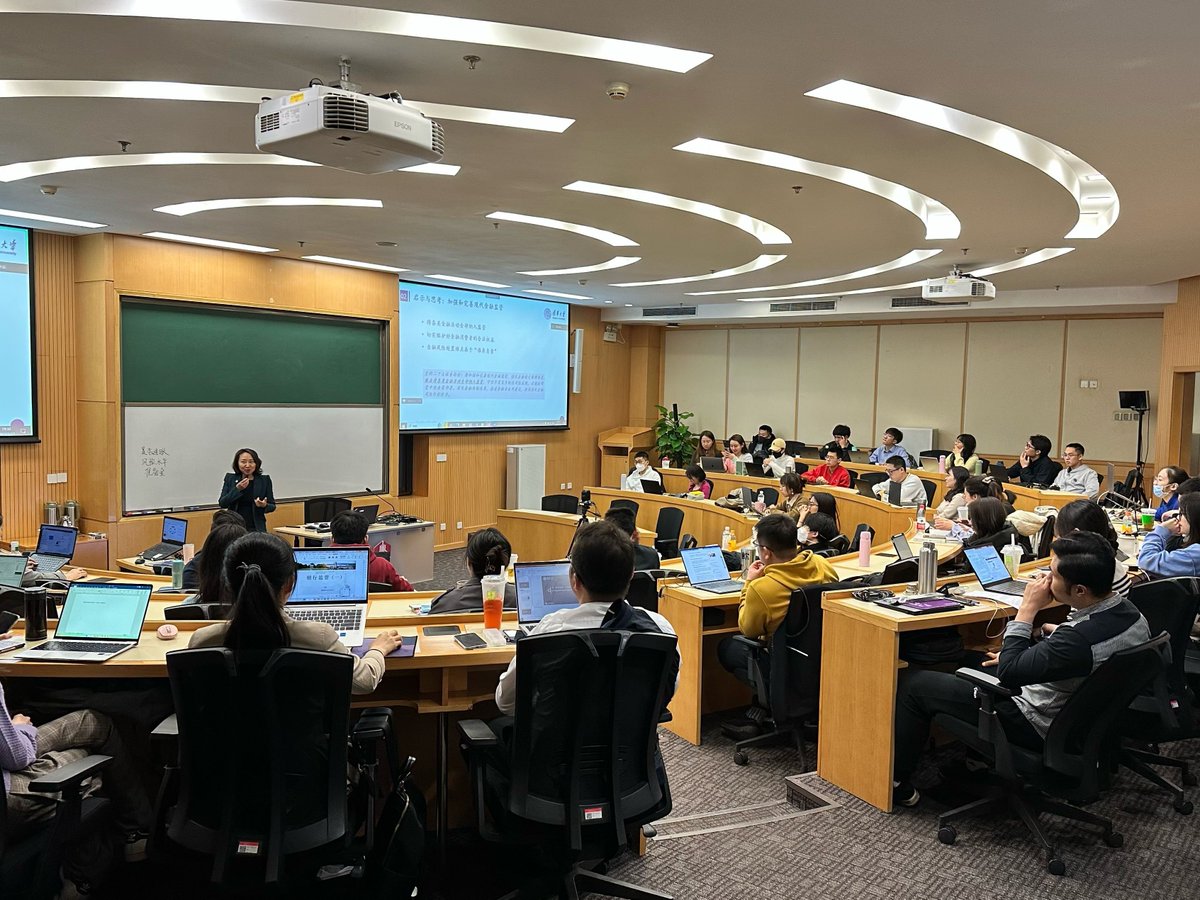 Tsinghua_Uni's tweet image. #StudyAtTHU in the “Financial Regulation” course as it renews cutting-edge cases, real-world #policymaking experience, &amp;amp; critical debate annually to reflect global changes. #NextGen gains deep regulatory insight 🧠, #ethical grounding, &amp;amp; a mission to secure the financial future.