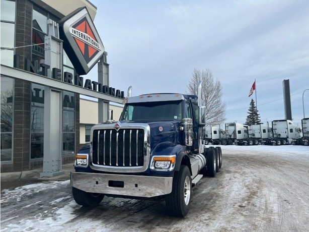 MarketBookCA's tweet image. Feel the power! 💪🚚

These 565 HP, 18 Speed manual transmission in stock, available now, and ready to roll! Locations across western Canada, shipping available.

📲 @DiamondIntTrux
View inventory HERE ➡️ ow.ly/GkNi50VOHLi

#trucking #CanadaTrucks #TruckLife