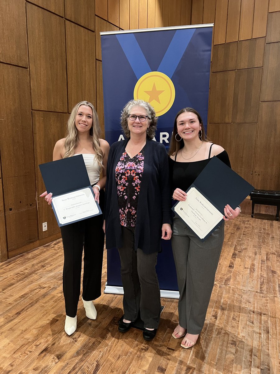 Congratulations to our very own Alex Lee on receiving the Raymond C. Forston Excellence in Sociology Award!! 🎉🎉 We are so proud of you!! #Ramily #StudentFirst