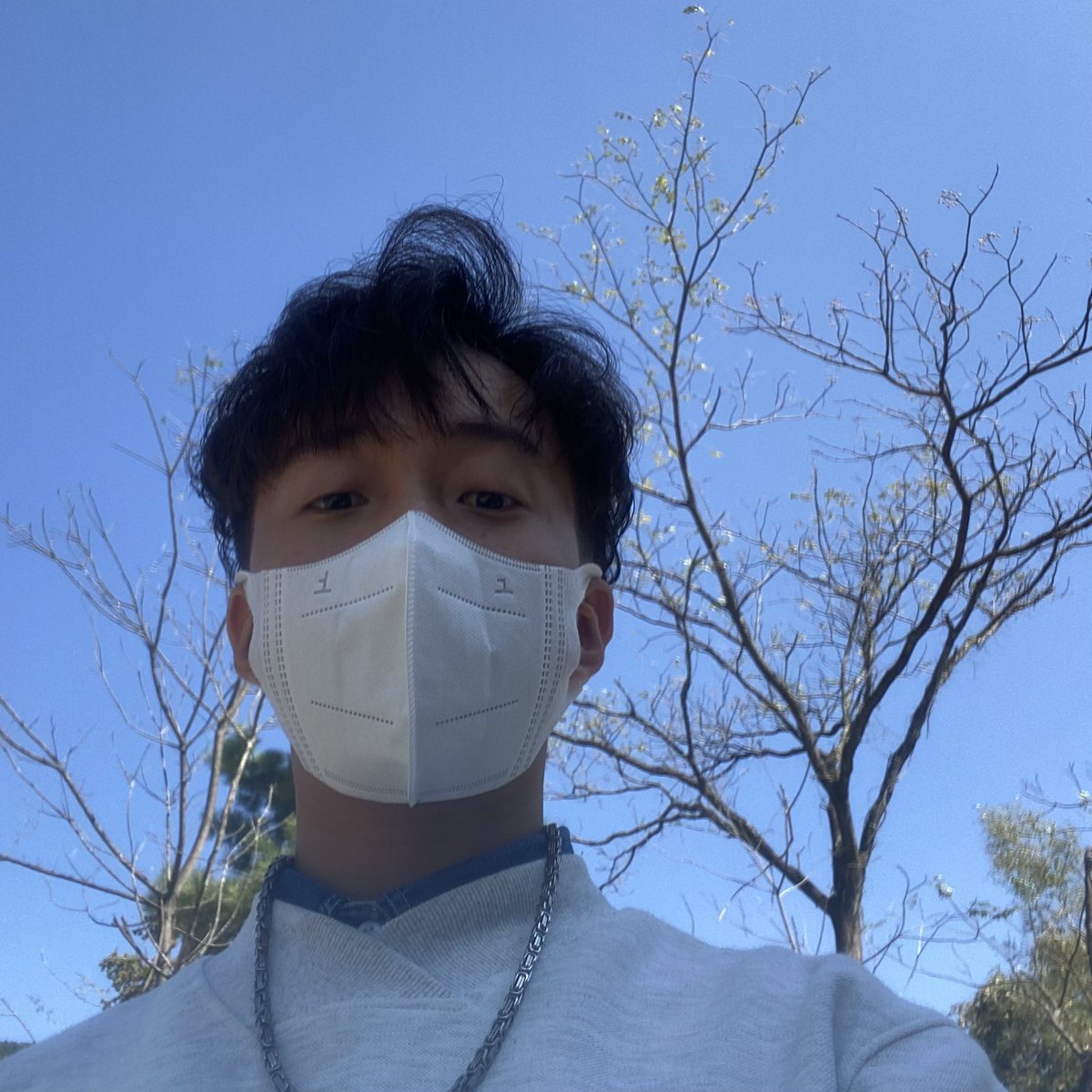 ap289407850's tweet photo. 不想上班，想回到过去 https://t.co/6Zwu4vdIKG