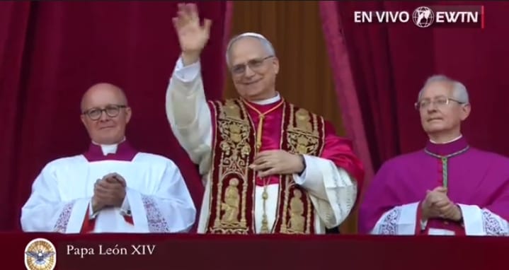 Como pueblo de profunda fe católica cristiana, desde la Chiquitania recibimos con alegría el nombramiento del Papa León XIV.

Su cercanía con el pueblo sudamericano, como un cardenal que trabajó durante años en Perú, nos da mayor confianza para ver una Iglesia que trabaje y