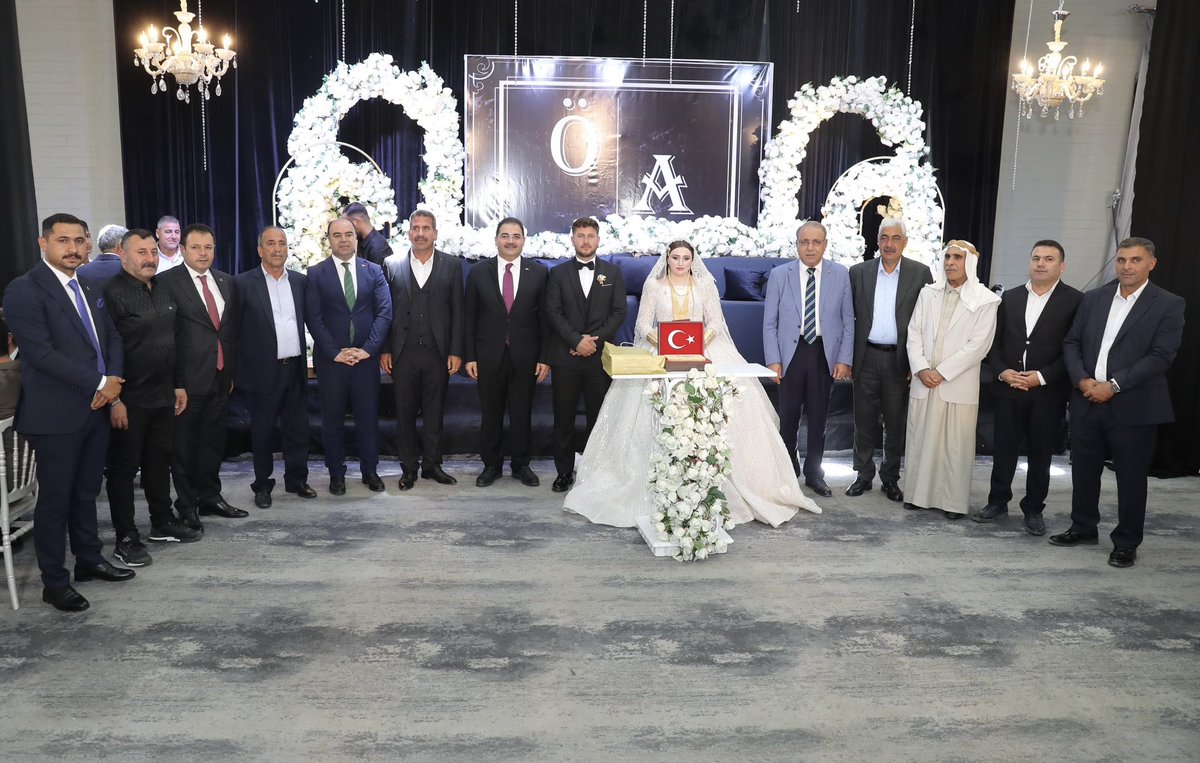 Kaya ve Dağlar ailelerinin mutlu günlerinde yanlarında olduk. 

Genç çiftimize iki cihan saadeti diliyorum.