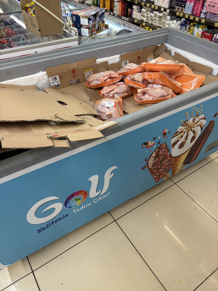 08.05.2025 İstanbul esenyurt İncirtepe mahallesindeki ırmaklar markette rezillik dondurma dolabını tavuk için kullaniyorlar <a href="/golfdondurmalar/">Golf Dondurma</a> 
<a href="/esenyurtsondk/">Esenyurtsondakika</a> <a href="/EsenyurtBLDYS/">Esenyurt Belediyesi</a> <a href="/TCTarim/">T.C. Tarım ve Orman Bakanlığı</a> <a href="/TC_istanbul/">TC İstanbul Valiliği</a> <a href="/YildizHoldingTR/">Yıldız Holding TR</a>