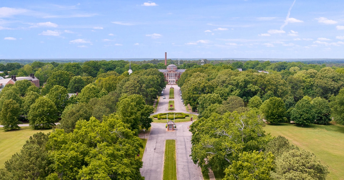 In this week’s blog, we answer 5 questions you may have about requesting an accommodation at #Meredithcollege.

Check it out: meredith.edu/admissions-blo…