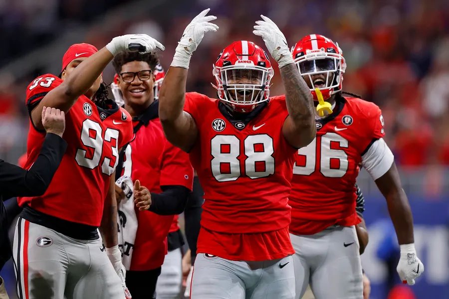 #AGTG Blessed to receive an offer from <a href="/GeorgiaFootball/">Georgia Football</a>. <a href="/KirbySmartUGA/">Coach Kirby Smart</a> <a href="/CoachSchuUGA/">Glenn Schumann</a> <a href="/TravionScott/">Tray Scott</a> #GoDawgs

<a href="/NPCoachJeff/">Jeff@nationalpreps.com</a> <a href="/TrenchesElite/">Trenches Elite OL/DL Training</a> <a href="/benjaminwolk/">Benjamin Wolk</a> <a href="/BCrawford247/">Brad Crawford</a> <a href="/RivalsFriedman/">Adam Friedman</a> <a href="/MohrRecruiting/">Brian Mohr</a> <a href="/StilesOnSports/">Chris Stiles</a>