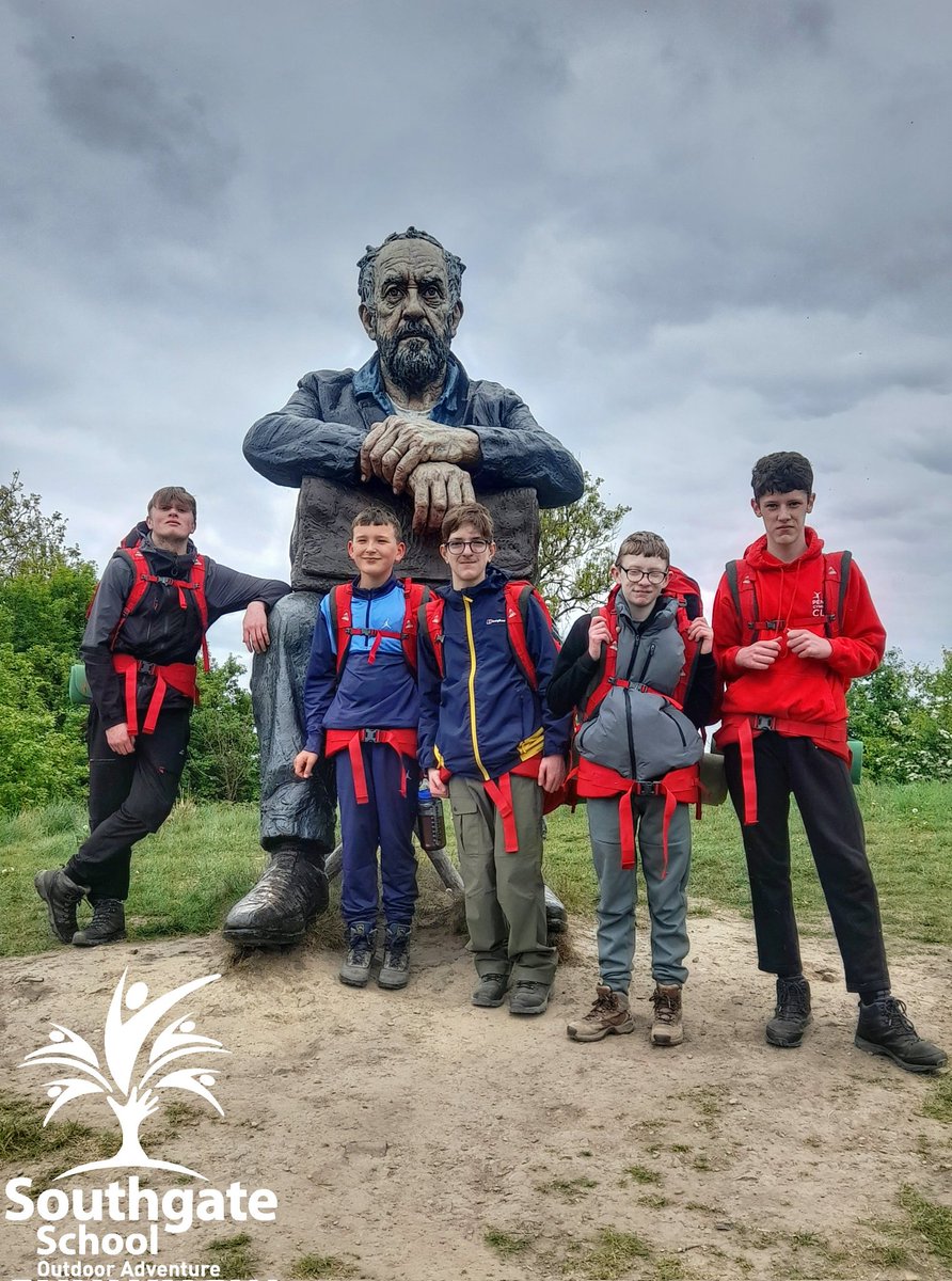 southgateHD5's tweet image. Highlights from day 1  of our Bronze Practices Expedition, exploring @YSPsculpture. 🌞🥾🏕

#NeverStopExploring #LearningAway 

@DofE @KirkleesCouncil @CLOtC @theoeap @EVOLVEadvice @tes @YorkshireTea @LearningAway