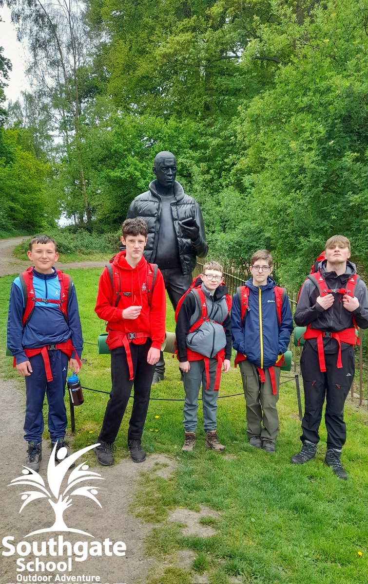 southgateHD5's tweet image. Highlights from day 1  of our Bronze Practices Expedition, exploring @YSPsculpture. 🌞🥾🏕

#NeverStopExploring #LearningAway 

@DofE @KirkleesCouncil @CLOtC @theoeap @EVOLVEadvice @tes @YorkshireTea @LearningAway