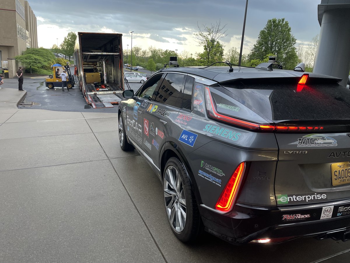 Off she goes! Our LYRIQ is en route to Yuma for Year 3 Competition👋💙 

#EcoCAR #WVU #Competition #AVTC #Yuma