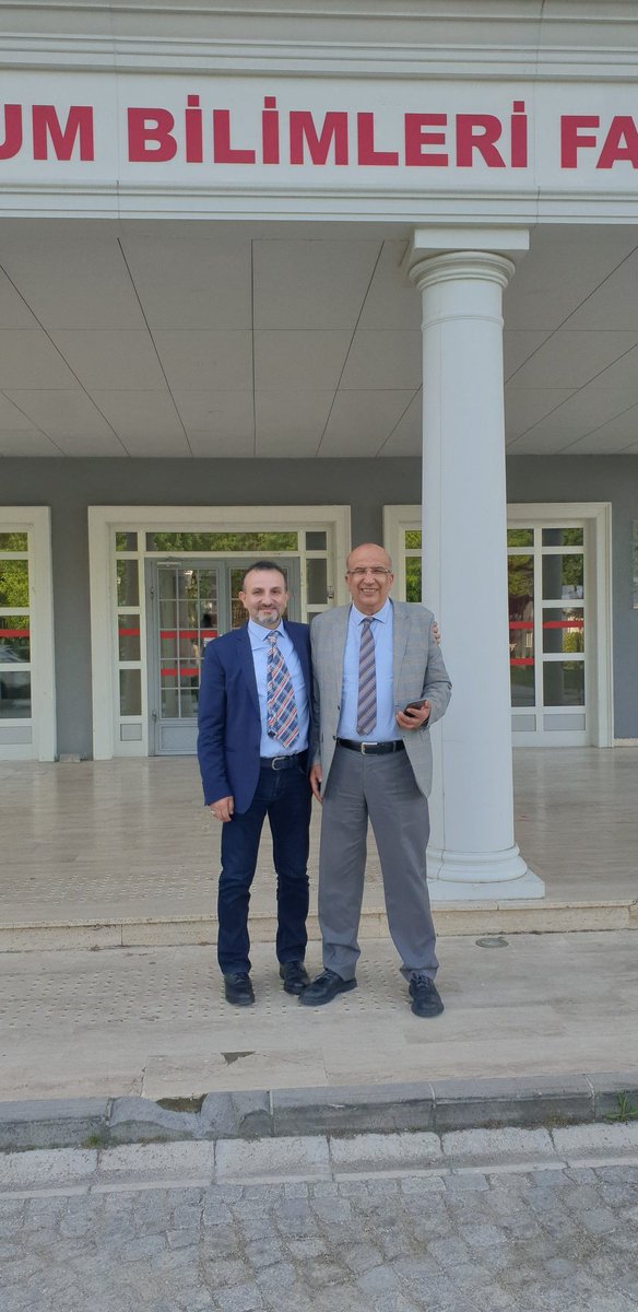 Türk Sosyolojisinin en önemli konusu hiç kuşkusuz Türk Modernleşmesidir. İstanbul Üniversitesi Sosyoloji Bölüm Başkanı sevgili hocam İsmail Coşkun hocamızla öğrencilerimizi buluşturmak tarihsel derinligi içinde konunun derinliklerine yolculuk yaptik.