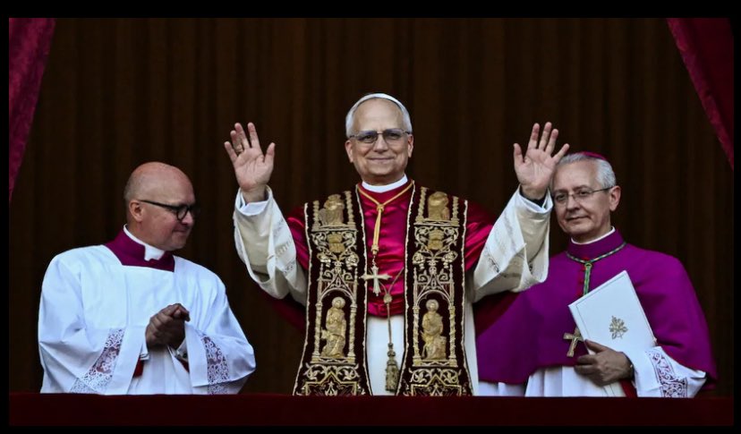 Con inmensa alegría y profundo respeto, desde nuestra Cofradía Jesús de la Soledad ante las Negaciones de San Pedro queremos dar la más calurosa bienvenida a Su Santidad León XIV, nuevo sucesor de San Pedro, elegido para guiar a la Iglesia Católica en estos tiempos de esperanza.