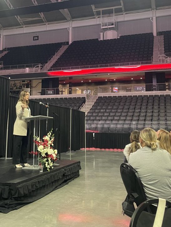 Omaha Student-Athlete Development (@omahasadev) on Twitter photo This past Sunday, our female student-athletes came together for an inspiring professional development luncheon 💼✨
Huge thanks to Jenny Green for sharing her powerful message on growth mindset, the power of choice, and turning obstacles into opportunities.
<a href="/JenniferJAG/">Jenny Green</a> This past Sunday, our female student-athletes came together for an inspiring professional development luncheon 💼✨
Huge thanks to Jenny Green for sharing her powerful message on growth mindset, the power of choice, and turning obstacles into opportunities.
<a href="/JenniferJAG/">Jenny Green</a>