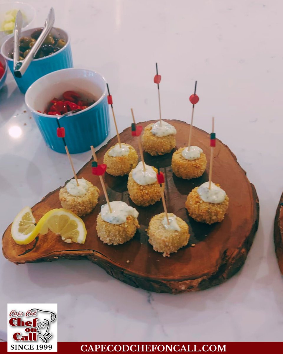 CC_ChefOnCall's tweet image. Our signature Cod Cakes with zesty lemon and herbed sauce are a crowd favorite — the perfect bite for your unforgettable celebration with Cape Cod Chef On Call.

👉 Book Now: bit.ly/3BJX1Eu
📞 Call now: 508-896-1400
🌐 bit.ly/3ERviDo

#Bachelorette #CodCakes