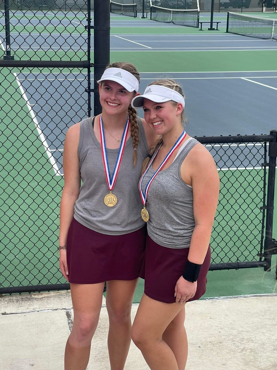 Chris Thomasson - KIII Sports (@christhomasson7) on Twitter photo London Tennis’s Kailey Albrecht wins the 3A Region IV tennis singles title while the Pirates’ Carly Peterson and Emma Glover win the doubles championship. All are headed to state next week!
📸: @CCLondonPirates
#3SportsBlitz <a href="/kiii3sports/">Kiii 3Sports Blitz</a> <a href="/kiii3news/">KIII 3 News</a> London Tennis’s Kailey Albrecht wins the 3A Region IV tennis singles title while the Pirates’ Carly Peterson and Emma Glover win the doubles championship. All are headed to state next week!
📸: @CCLondonPirates
#3SportsBlitz <a href="/kiii3sports/">Kiii 3Sports Blitz</a> <a href="/kiii3news/">KIII 3 News</a>