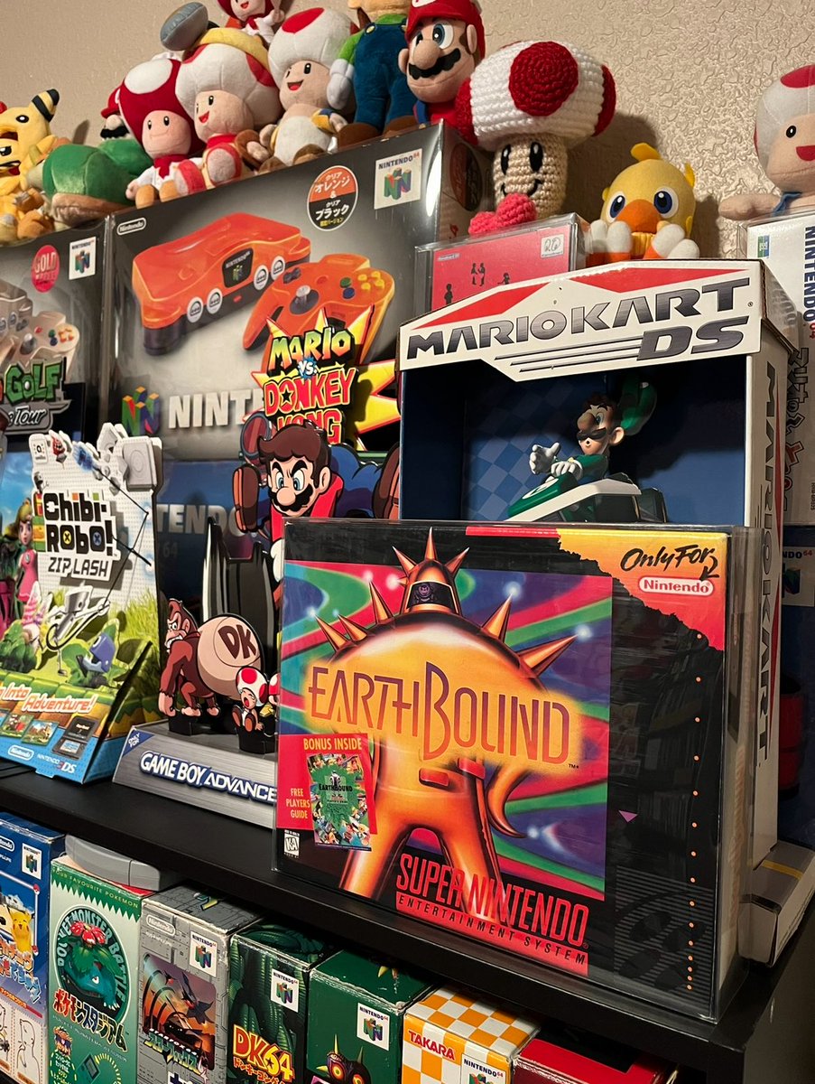 cake_hoarder's tweet image. Is there a better SNES RPG than Earthbound??