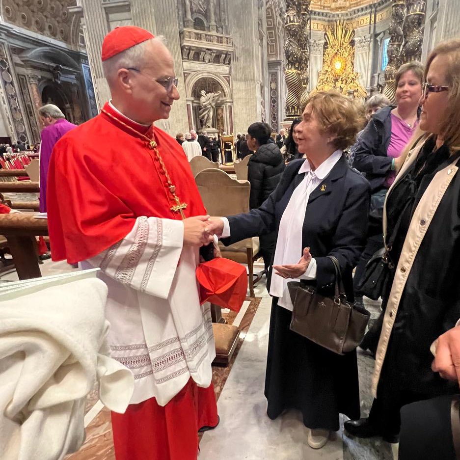 El Viernes Santo de este año fue especial. Acompañé a mi madre, junto a mis hermanos, en una visita significativa a Roma. En medio de esa experiencia espiritual tan profunda, tuvimos la oportunidad de conocer al Cardenal Robert Prevost.

#PapaLeonXIV #RobertPrevost #PapaLeoneXIV