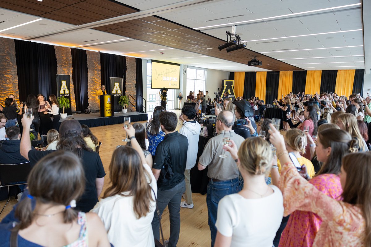 AppAlumni's tweet image. It&apos;s (almost) official! 🎓 Cheers to the #AppStateClassof2025 grads who joined us for a special evening featuring a toast from Chancellor Norris. We can&apos;t wait to welcome 4,000+ Mountaineers to the @appstate alumni family this weekend! 🎉🖤💛