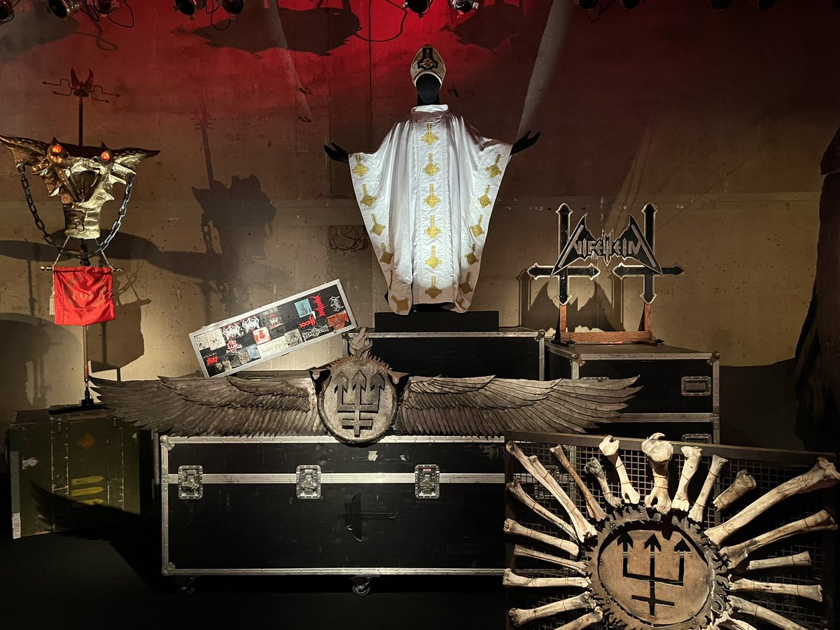 TheTrueAsgard's tweet photo. Thursday's exploration, part 2: "Total Metal" exhibition at Kulturhuset.
Lots of photos, discs, artifacts and stage props from the swedish extreme metal scene since the mid 1980s. A must if you're into this music.
#TotalMetal #Kulturhuset #Stockholm 🇸🇪 https://t.co/lejgfaWdlU