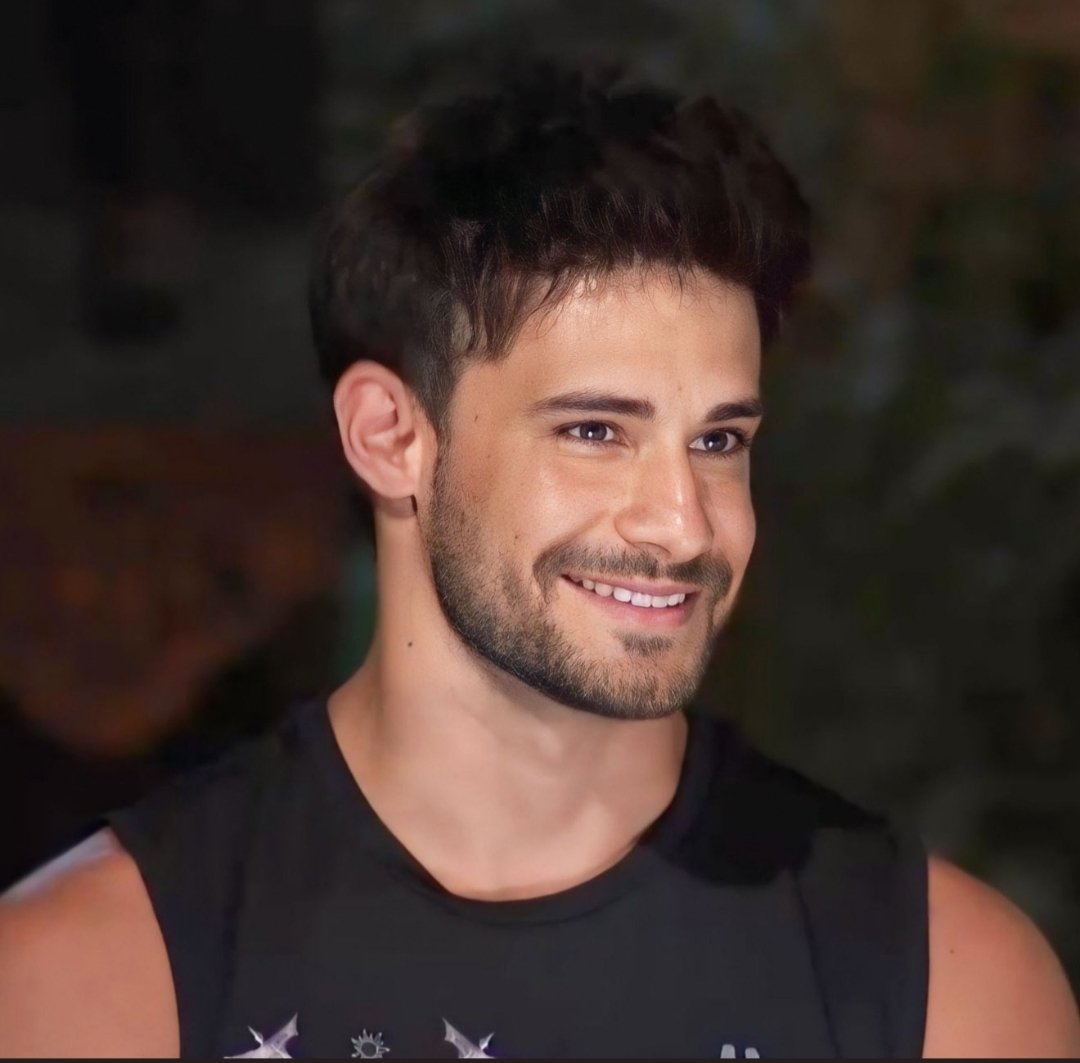 tabikisii's tweet photo. Nedir bu sakatlıktan çektiği tam kendine geliyor hemen sakatlığı nüksediyor ama herşeye rağmen mücadelesini yarım bırakmaması çok değerli 

#Survivor2025AllStar #survivor2025 https://t.co/JulLaLsd9k