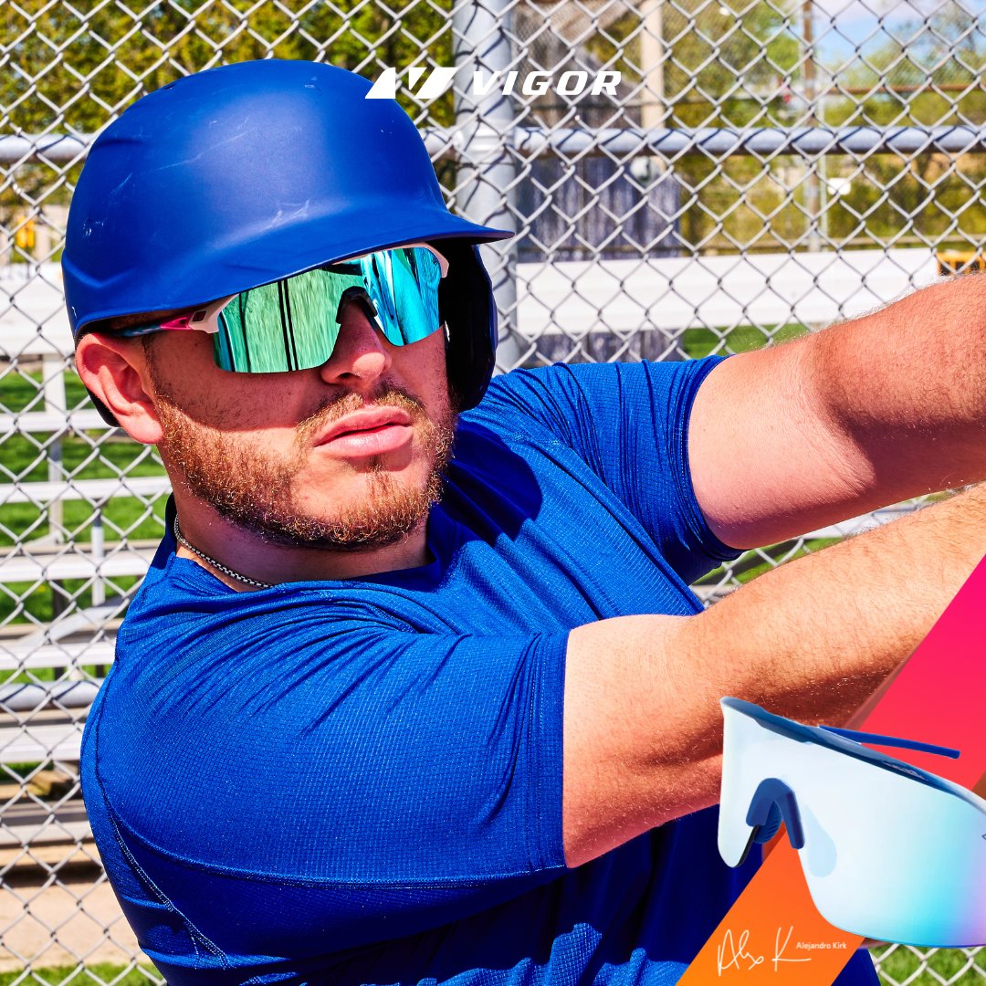 Game-day sharpness, built into every detail. 🕶️ 

The AK Mystic Blue frames feature:
✔️ Polarized lenses to cut glare
✔️ 100% UVA/UVB protection
✔️ Lightweight TR90 frame for all-day comfort
✔️ Blue &amp; white colorway for bold, clean style

#AlejandroKirk #VigorEyewear