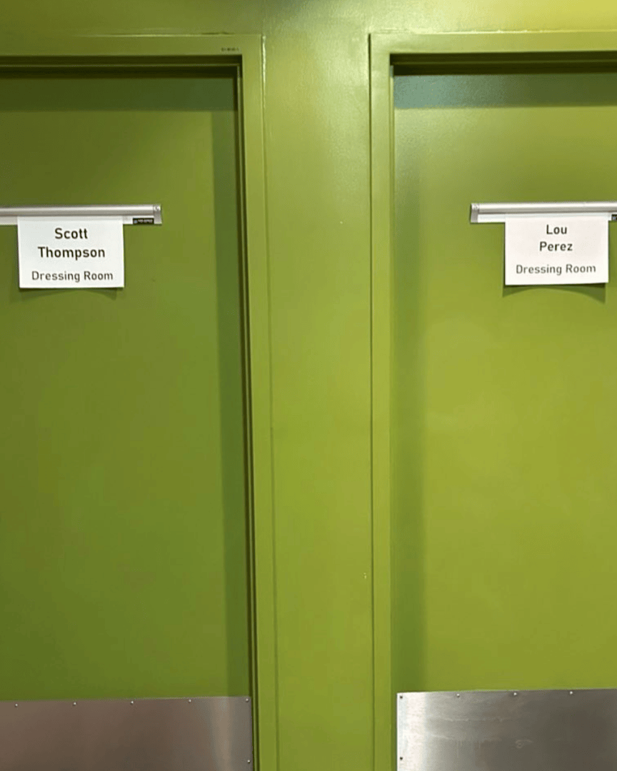 🚬 Backstage neighbors on the Last Glory Hole tour Lou Perez.
Side by side — onstage and off.