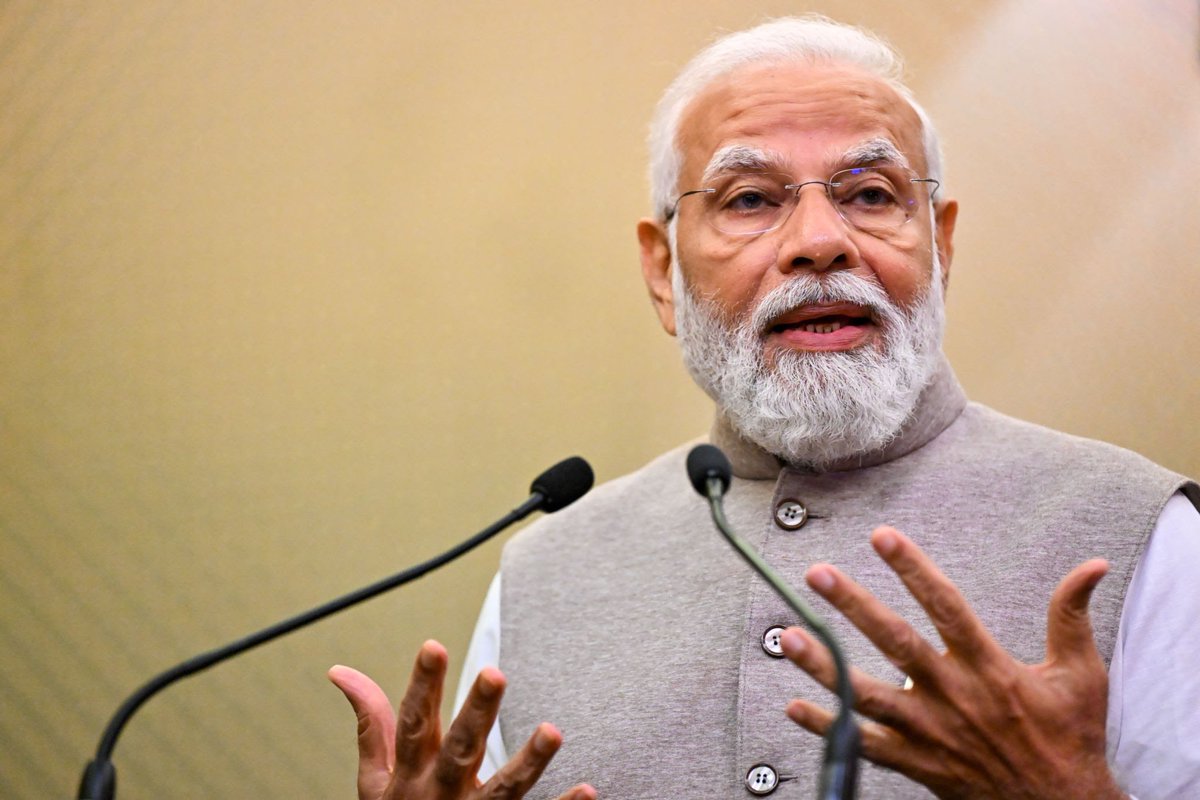 appurv_sachdeva's tweet photo. Let us all take moment to appreciate the Indian leadership who have make sure our country is safe among enemies who attack cowardly using the night as cover.

Repost and Spread the word.

#IndiaPakistanWar #IndianArmy #IndiaPakistanTensions #OperationSindoor https://t.co/d7ZLUgt1ka