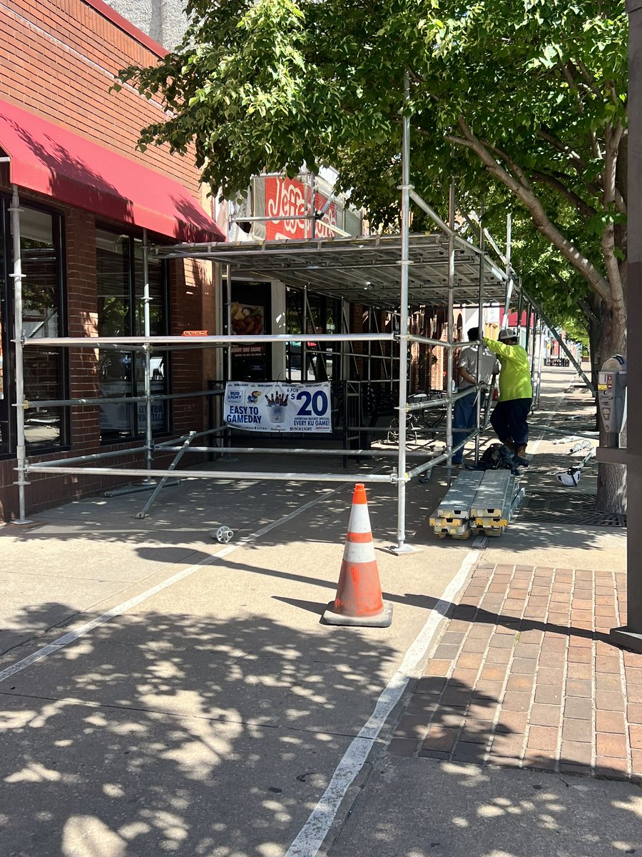 We’re Open!!! 🙌🏼🙌🏼 We are currently undergoing construction to the front of our building to restore our historic landmark status! All your Jeff’s Faves still inside! 😎