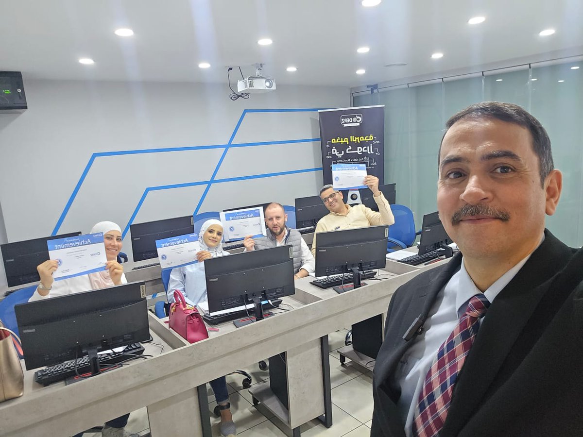 Mustafa_Foaad's tweet image. نجاح جديد مع #coderz
تم اليوم وبنجاح والحمد لله الأنتهاء من تقديم دورة (#Advanced_Excel ) لمجموعة رائعة من موظفي البنك التجاري الأردني Jordan Commercial Bank .. وذلك من خلال اكادميتنا الرائعة وكادرهم المتميز ( Coderz for software and training ) .. كل الموفقية لجميع المشتركين