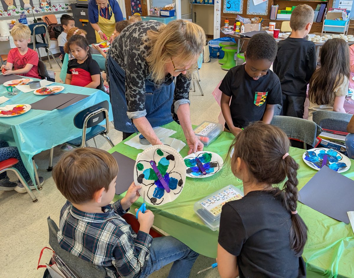 Emily Macias-Capellan (@parkprinc) on Twitter photo At Park School we work alongside our families to support our students' learning. Here are two examples of that partnership. <a href="/OssiningSchools/">Ossining UFSD</a> <a href="/EMercadoAP/">Ellie Mercado</a> <a href="/Mary_FoxAlter/">Mary Fox-Alter</a> <a href="/KimberlyMauri10/">Kimberly Mauricio</a> <a href="/mariaAmeyer03/">Maria Angélica Asilis Meyer (she/her/hers/ella)</a> At Park School we work alongside our families to support our students' learning. Here are two examples of that partnership. <a href="/OssiningSchools/">Ossining UFSD</a> <a href="/EMercadoAP/">Ellie Mercado</a> <a href="/Mary_FoxAlter/">Mary Fox-Alter</a> <a href="/KimberlyMauri10/">Kimberly Mauricio</a> <a href="/mariaAmeyer03/">Maria Angélica Asilis Meyer (she/her/hers/ella)</a>