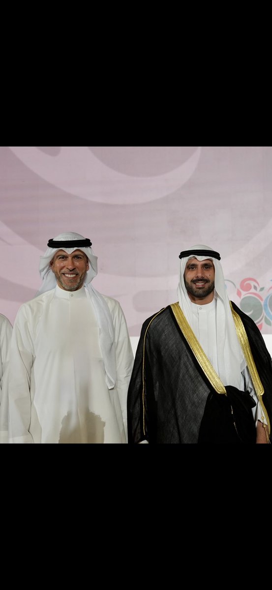 هيبة سمو الامير الراحل جابر الأحمد الصباح وبسالة قائد التحرير الشيخ سعود الناصر الصباح ... اجتمعت بهذا الرجل .. 
 شكراً يابوفهد 

#الشيخ_مبارك_فهد_الجابر_الصباح