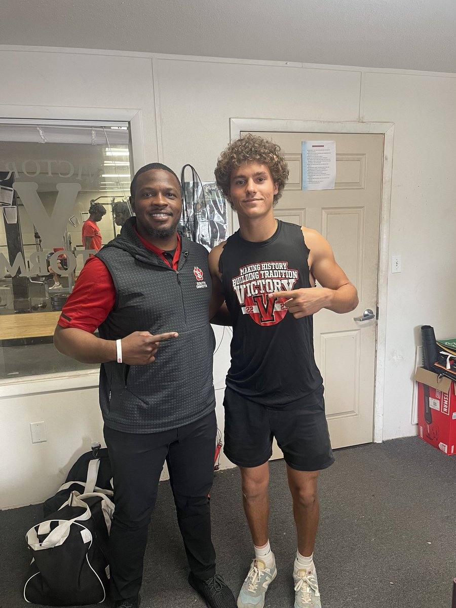 tucker fox (@tuckerfox15) on Twitter photo After a great conversation with <a href="/isaiahwalker_9/">Isaiah Walker</a> I’m blessed to receive an offer from <a href="/SDCoyotesFB/">South Dakota Football</a> <a href="/CoachKstew/">Coach Stewart</a> <a href="/CoachGriffin07/">Coach Griffin</a> <a href="/coachgoodrich85/">Elijah Goodrich</a> <a href="/kenney_byers/">Coach Kenney</a> <a href="/DeronCollins14/">Deron Collins</a> <a href="/polk_way/">PolkWay</a> <a href="/H2_Recruiting/">Hasani (H2) | Football Recruiting</a> After a great conversation with <a href="/isaiahwalker_9/">Isaiah Walker</a> I’m blessed to receive an offer from <a href="/SDCoyotesFB/">South Dakota Football</a> <a href="/CoachKstew/">Coach Stewart</a> <a href="/CoachGriffin07/">Coach Griffin</a> <a href="/coachgoodrich85/">Elijah Goodrich</a> <a href="/kenney_byers/">Coach Kenney</a> <a href="/DeronCollins14/">Deron Collins</a> <a href="/polk_way/">PolkWay</a> <a href="/H2_Recruiting/">Hasani (H2) | Football Recruiting</a>