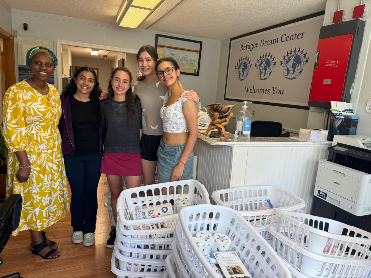 RefugeeDream's tweet image. The Refugee Dream Center thanks @wheelerschool for their donation of 30 baskets of essential toiletries! The need for vital supplies is ongoing, and we appreciate every contribution. For inquiries about making a donation, call 401-300-0544 or email info@refugeedreamcenter.org