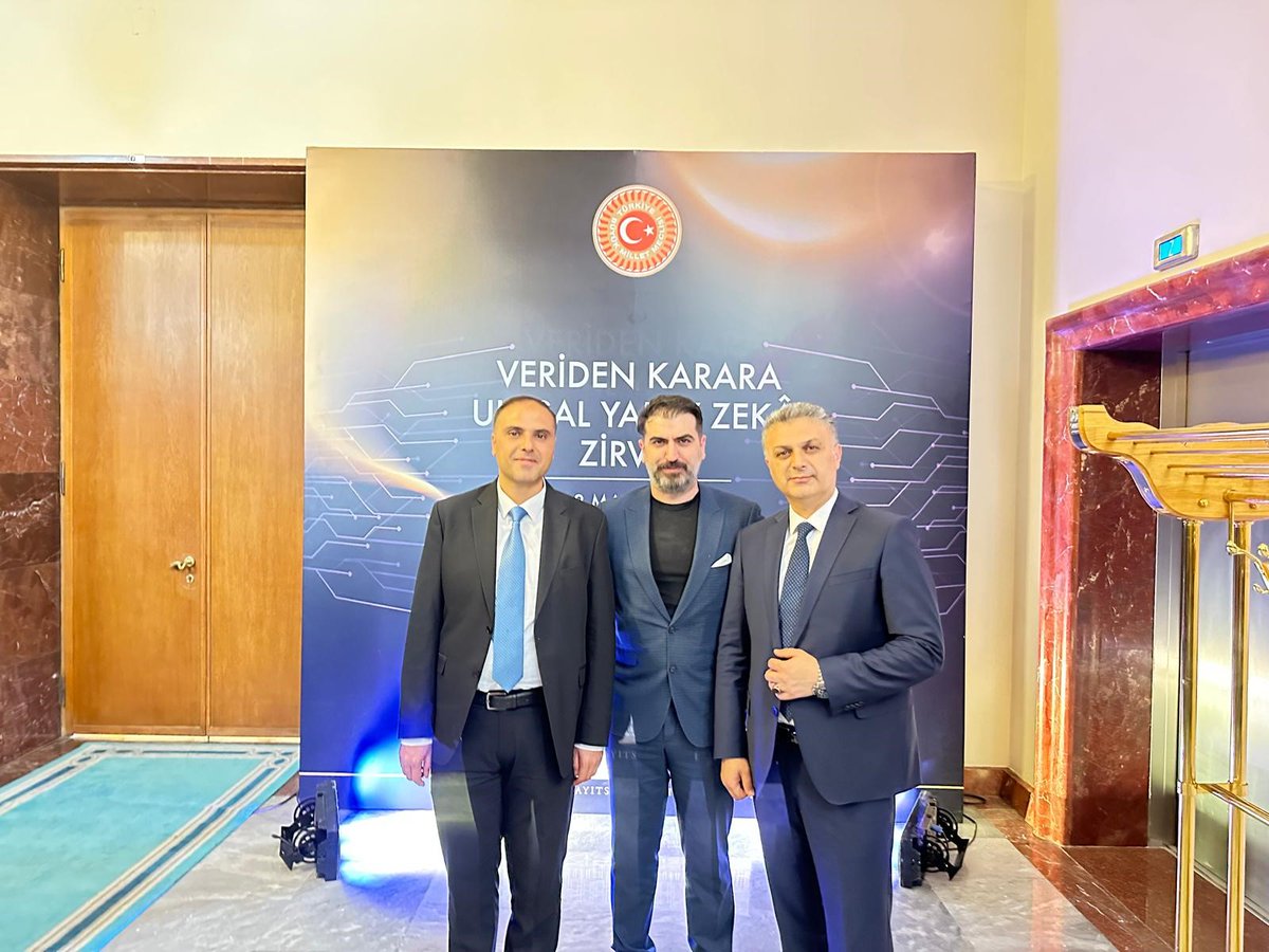 TBMM'de düzenlenen “Veriden Karara: Ulusal Yapay Zekâ Zirvesi”ne, öğretim üyelerimiz Doç. Dr. Murat CANAYAZ, Dr. Öğr. Üyesi Murat KOCA ve İnnovan Girişimcilik Merkezi Müdürü Dr. Öğr. Üyesi Erol KINA katıldı. yyu.edu.tr/Birimler/12/ha… <a href="/Dr_MuratKoca/">Dr. MURAT KOCA</a> <a href="/KinaErol/">Erol Kına</a> <a href="/HaberVANYYU/">VAN YYÜ</a>