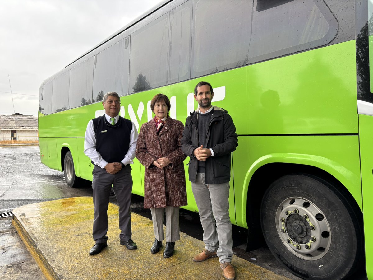 La empresa Flix Bus habilitó una boletería física en el terminal de buses de San Felipe ✅, para facilitar el servicio de compra a nuestros vecinos y vecinas. Con esto se sigue mejorando la oferta de transporte hacia Santiago y prontamente a otras ciudades 🚍.
