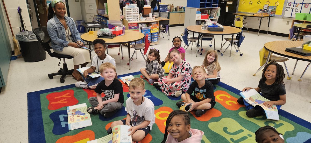 We’re celebrating Teacher Appreciation Week 90s-style, and today’s spotlight is on our ✨kinder crew✨! Our kindergarten team is all that AND a bag of 🍎s! From ABCs to tying shoes, they’re teaching with 90s magic. You’ve got the write stuff!
#TreaklePride #CPSTAW2025
