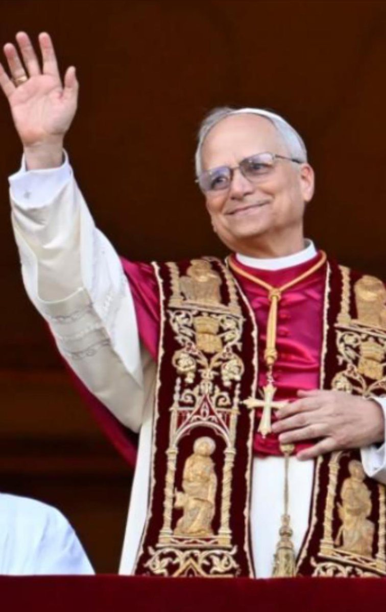 Rai3 (@raitre) on Twitter photo Restart
Venerdì alle 9.25 su #Rai3.
Habemus Papam: nel secondo giorno di Conclave è arrivata la fumata bianca in piazza San Pietro. I cardinali hanno eletto il cardinale americano Robert Francis Prevost. Si chiamerà #LeoneXIV. Chi è il nuovo Papa?
<a href="/AnnalisaBruchi/">Annalisa Bruchi</a> Restart
Venerdì alle 9.25 su #Rai3.
Habemus Papam: nel secondo giorno di Conclave è arrivata la fumata bianca in piazza San Pietro. I cardinali hanno eletto il cardinale americano Robert Francis Prevost. Si chiamerà #LeoneXIV. Chi è il nuovo Papa?
<a href="/AnnalisaBruchi/">Annalisa Bruchi</a>