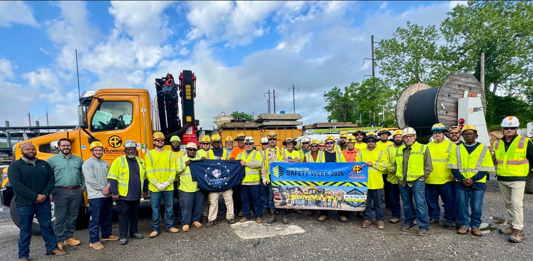 We kicked off #ConstructionSafetyWeek with a demonstration for @AldridgeElectric on the importance of proper working conditions for electrical safety and the benefits of AR/FR clothing.
Learn more about our safety resources here: tyndaleusa.com/fr-safety-reso…