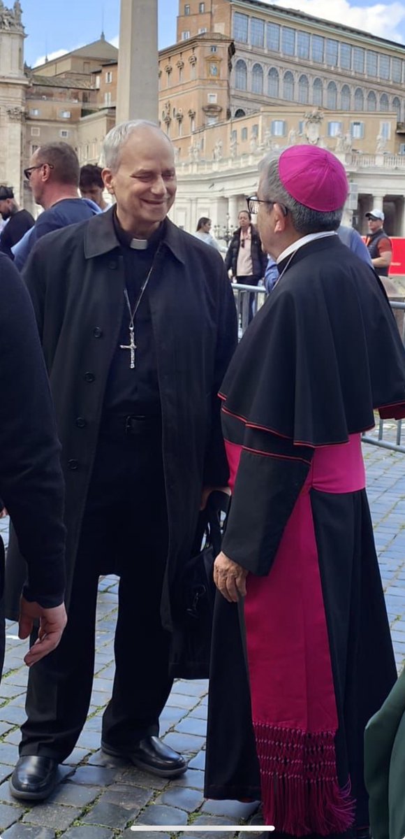 Of. Información CEE (@prensacee) on Twitter photo El presidente de <a href="/Confepiscopal/">ConferenciaEpiscopal</a> <a href="/MonsArguello/">Mons. Luis Argüello</a> saludó el pasado mes de marzo al entonces Card. Prevost, hoy León XIV, en la peregrinación jubilar de <a href="/archiValladolid/">Archidiócesis de Valladolid</a> en Roma. Participaron en el mismo grupo de trabajo en el último Sínodo el pasado mes de octubre. El presidente de <a href="/Confepiscopal/">ConferenciaEpiscopal</a> <a href="/MonsArguello/">Mons. Luis Argüello</a> saludó el pasado mes de marzo al entonces Card. Prevost, hoy León XIV, en la peregrinación jubilar de <a href="/archiValladolid/">Archidiócesis de Valladolid</a> en Roma. Participaron en el mismo grupo de trabajo en el último Sínodo el pasado mes de octubre.