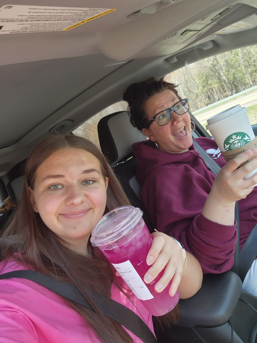 Nothing makes a day like #Starbucks!!!! (And my girl 💗)