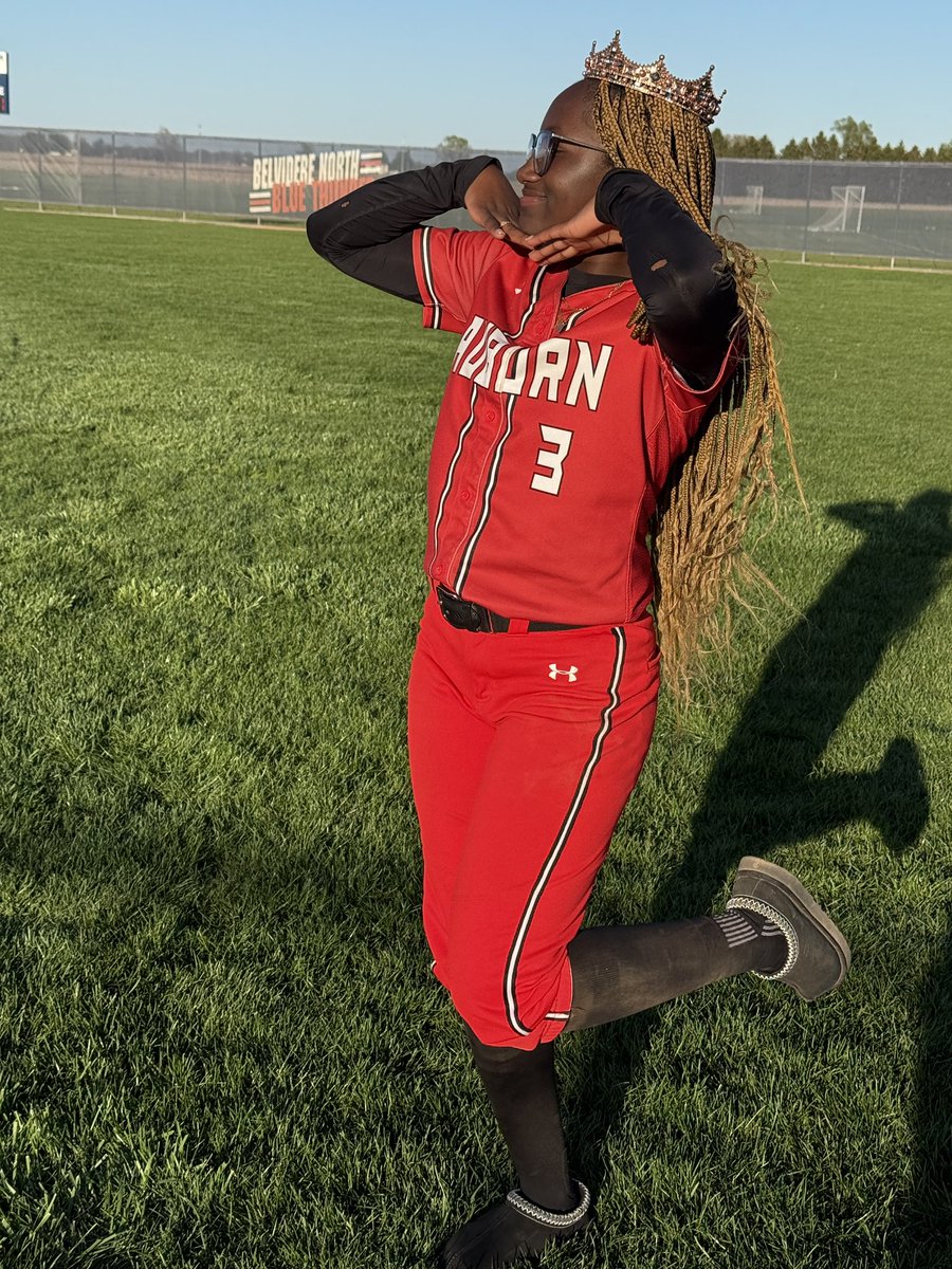 AuburnKnightsSB's tweet photo. Battled a tough B North tonight but came up short.

Some excellent defensive plays and quite a few hits!

@EvaOstergard 4-4, 2 R, 2 SB
@LilyParr2026 2-4, 2B, R, RBI
Natalee Jasso 2-4, 2 RBI
KayKay Hudson 3-4, 2B, 2 R, SB and the 👑!!! https://t.co/rQQw85lNil