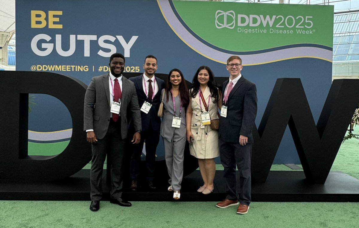 AbuassiMoe's tweet image. Such an incredible #DDW2025!
From reconnecting with old friends and finally meeting amazing people I’ve known online, to soaking in groundbreaking talks and sharing our research ✨
Also… >20,000 steps in one day, my legs have officially filed for retirement!