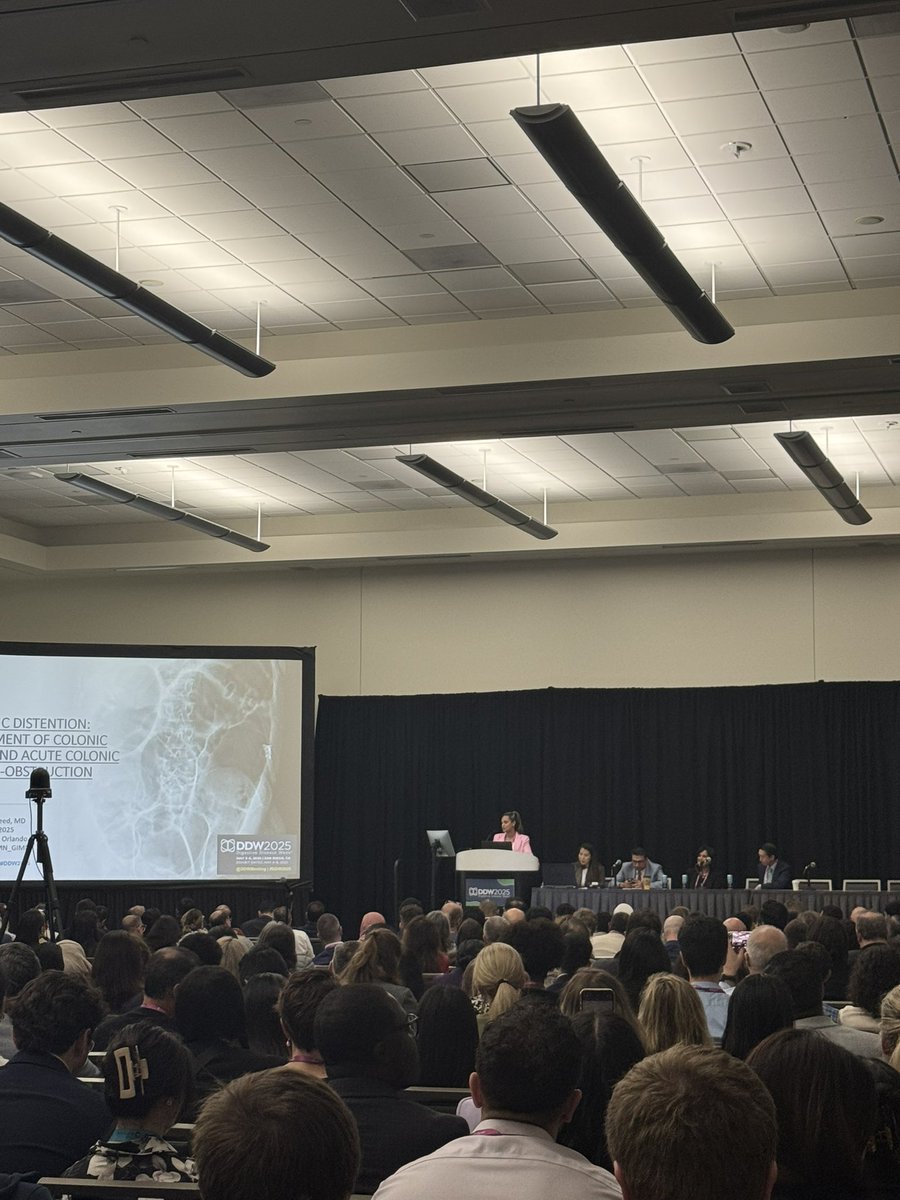 AbuassiMoe's tweet image. Such an incredible #DDW2025!
From reconnecting with old friends and finally meeting amazing people I’ve known online, to soaking in groundbreaking talks and sharing our research ✨
Also… >20,000 steps in one day, my legs have officially filed for retirement!