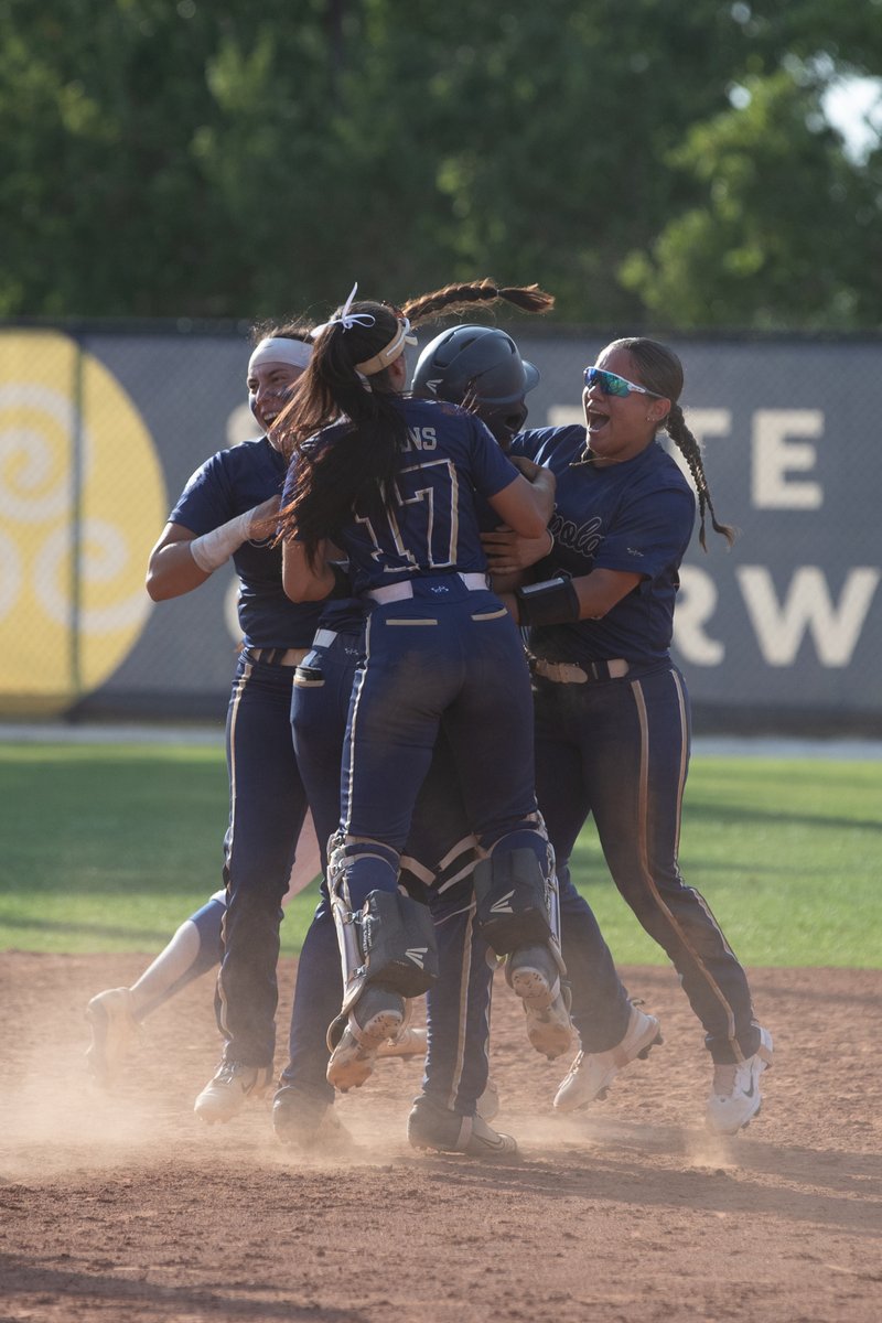 FCSAA DI Softball Championship (G7)

(6) Chipola 6, (7) Eastern Florida 5 - 9 innings

Indians score 4 in B7 to force extras, win it in the 9th to advance to Friday's FCSAA Championship Game