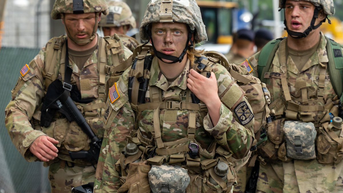 8BDEArmyROTC's tweet image. Last week, #RangerChallenge teams from @PLUNEWS &amp;amp; @UCSB were at @WestPoint_USMA during the grueling 48-hour competition of physical and mental toughness. Great work!

📸 @ArmyROTC. 

Can&apos;t wait to see who represents the #CadetsOfTheWest next year! ⚔️
