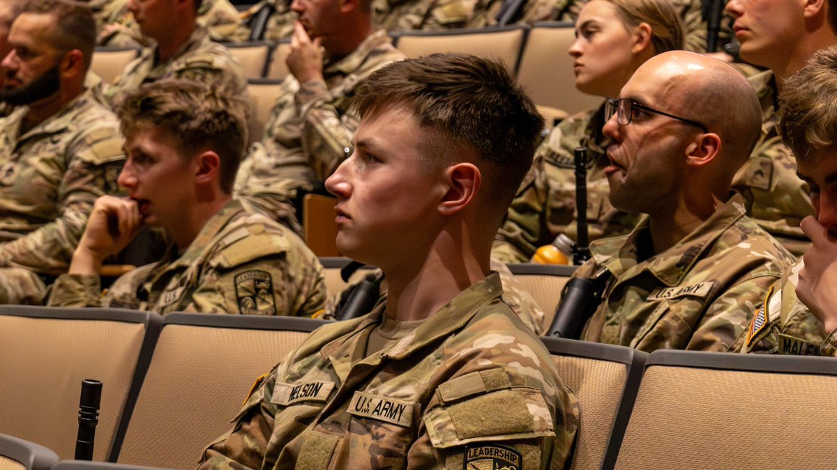8BDEArmyROTC's tweet image. Last week, #RangerChallenge teams from @PLUNEWS &amp;amp; @UCSB were at @WestPoint_USMA during the grueling 48-hour competition of physical and mental toughness. Great work!

📸 @ArmyROTC. 

Can&apos;t wait to see who represents the #CadetsOfTheWest next year! ⚔️