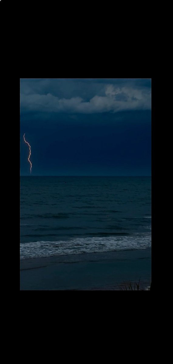 ErickRedBeard's tweet image. “Thor! Let your hammer fly.
Let the lightning crack the blackened skies”
                                      ….. Amon Amarth….