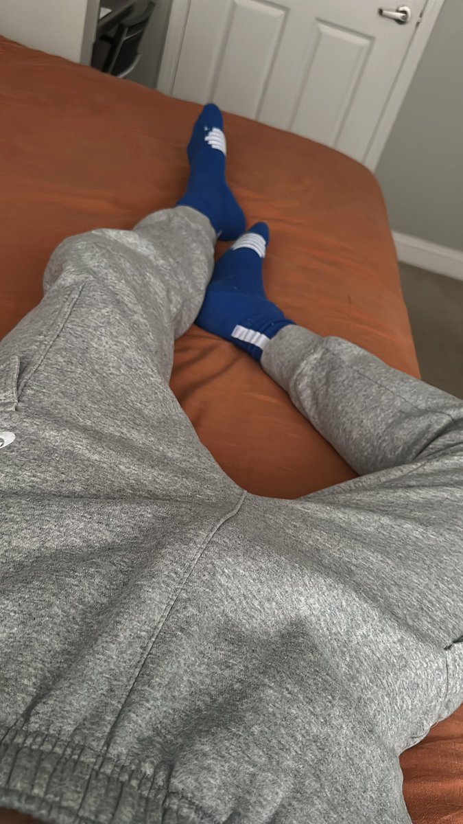 ZacUKCollegeBro's tweet photo. I really need a mans touch about now https://t.co/8ZezwXwfvN