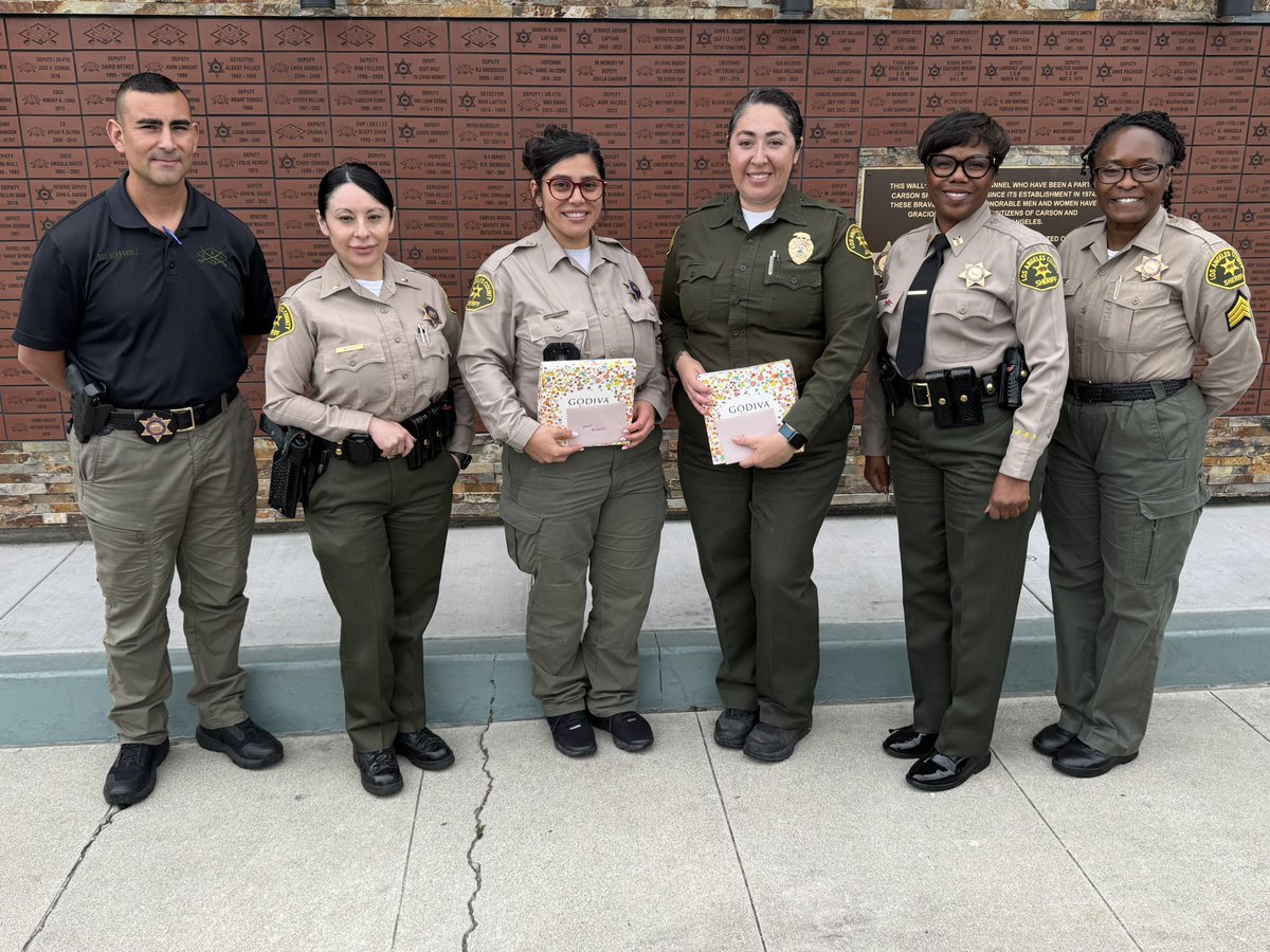 CarsonLASD's tweet image. Happy National Correctional Officers Week!
Shoutout to our incredible jailers who keep things running smoothly behind! We appreciate you 💙