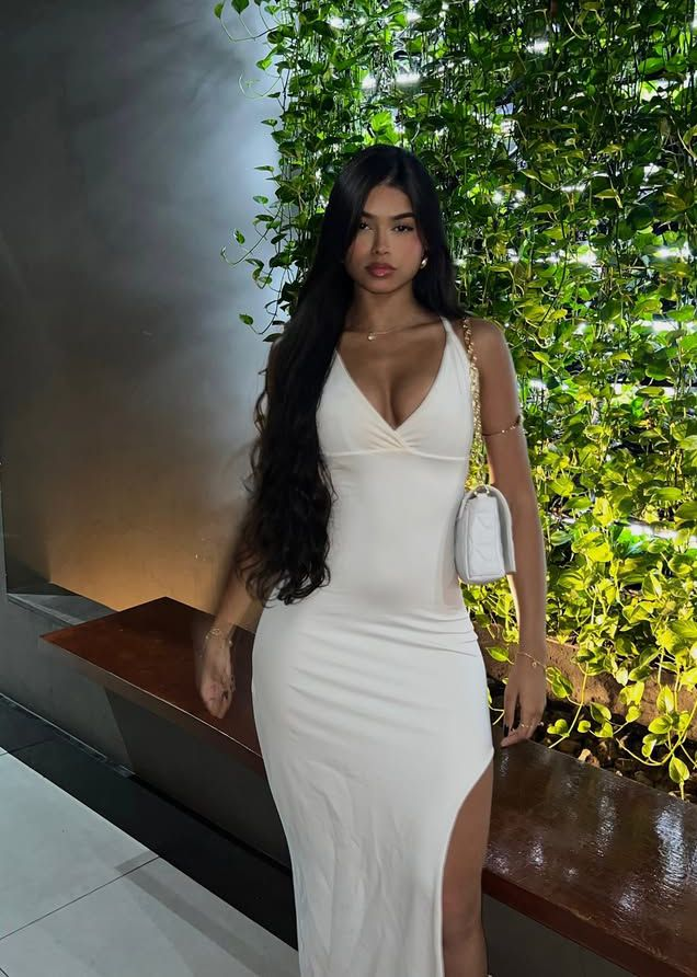 _manusilvaa's tweet photo. Vestidos belíssimos que você encontra na Shopee 

Thread útil! https://t.co/06nfYyxrvy