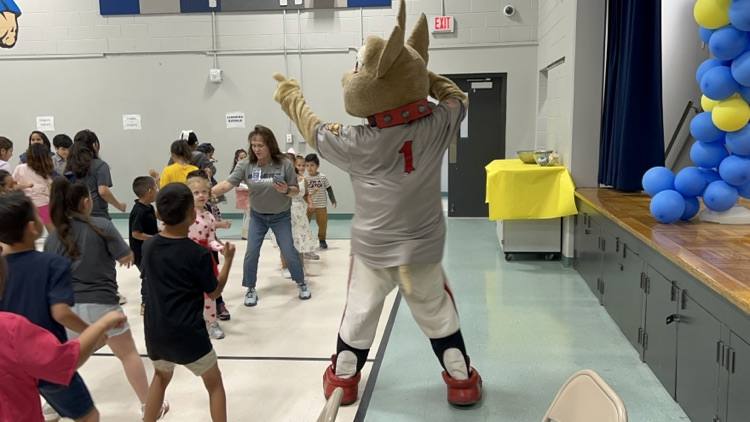 East Point ES (@eastpointes1) on Twitter photo We had a blast with Chico for our last reading challenge for the year!! Thank you <a href="/epchihuahuas/">El Paso Chihuahuas</a> & <a href="/LBuck_79/">Lorena Buck</a> for making it such a special day!! ๐๐๐๐๐๏ธโพ๏ธ๐งข We had a blast with Chico for our last reading challenge for the year!! Thank you <a href="/epchihuahuas/">El Paso Chihuahuas</a> & <a href="/LBuck_79/">Lorena Buck</a> for making it such a special day!! ๐๐๐๐๐๏ธโพ๏ธ๐งข